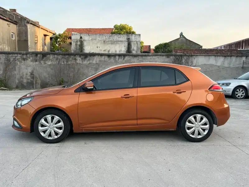 MG5 2012 1.5L Automatic Elite Edition — миниатюра 4