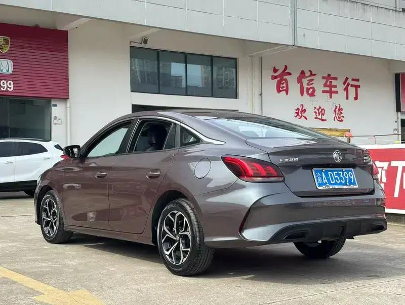 MG5 2023 180DVVT CVT Youth Luxury Edition — миниатюра 4