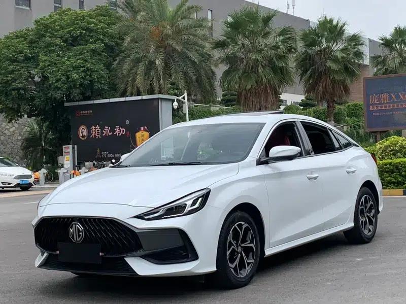 MG5 2022 180DVVT CVT Youth Luxury Edition — миниатюра 1