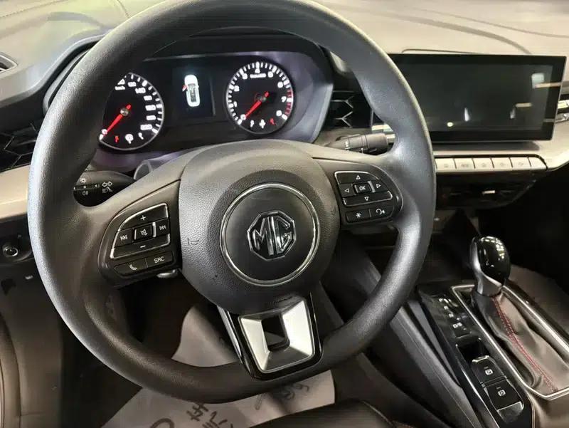 MG5 2023 180DVVT CVT Youth Luxury Edition — миниатюра 11
