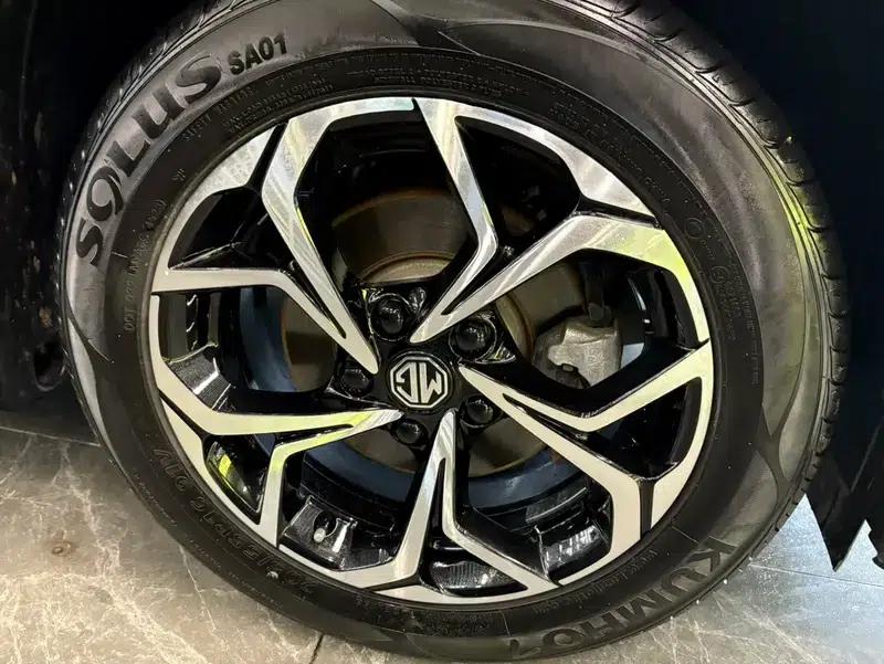 MG5 2023 180DVVT CVT Youth Luxury Edition — миниатюра 7