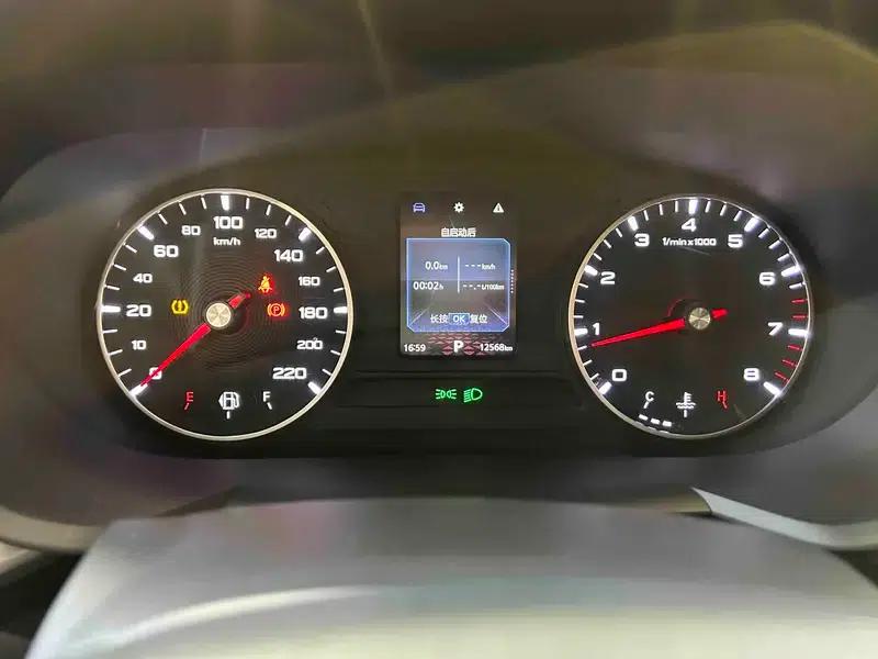MG5 2023 180DVVT CVT Youth Style Edition — миниатюра 9