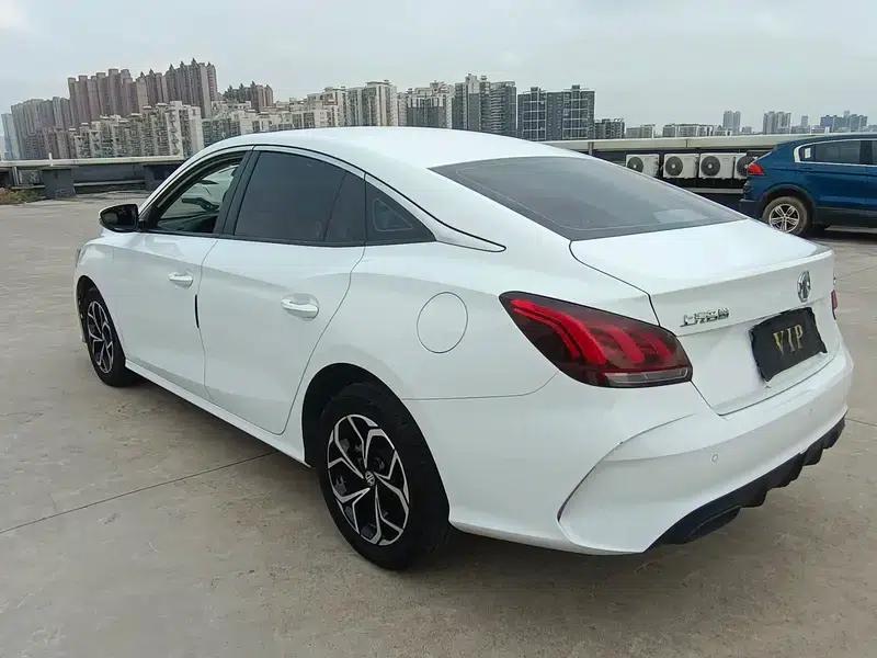 MG5 2023 180DVVT CVT Youth Luxury Edition — миниатюра 4