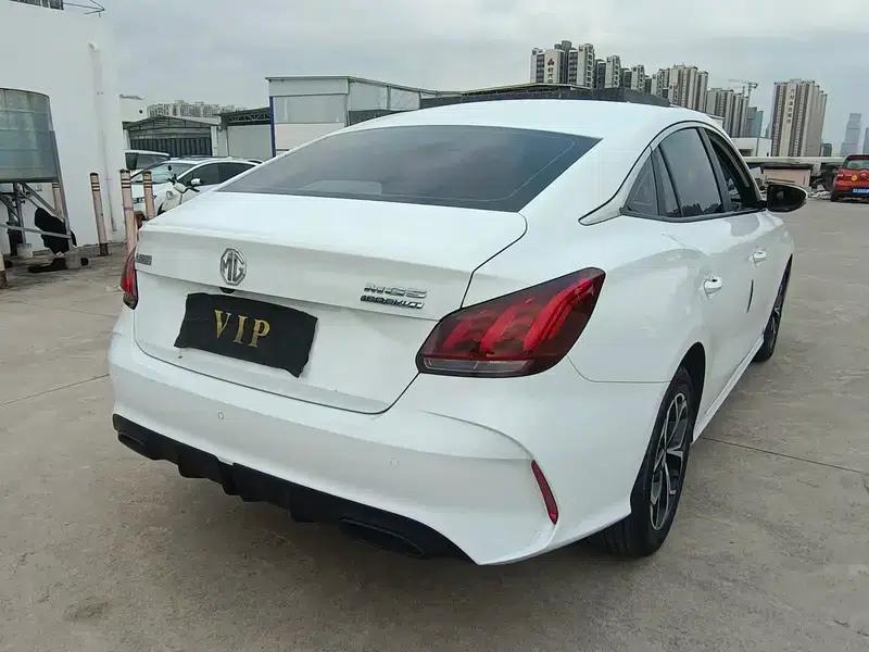 MG5 2023 180DVVT CVT Youth Luxury Edition — миниатюра 6