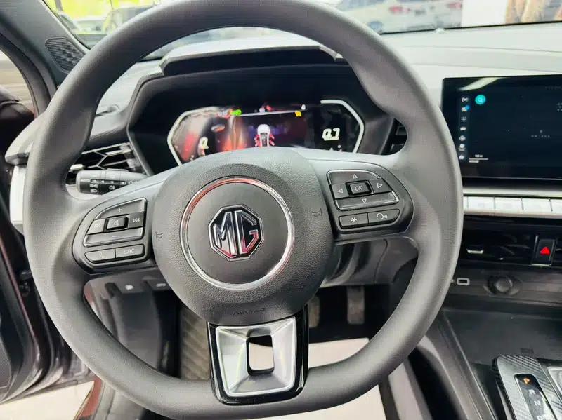 MG5 2022 180DVVT CVT Youth Luxury Edition — миниатюра 9