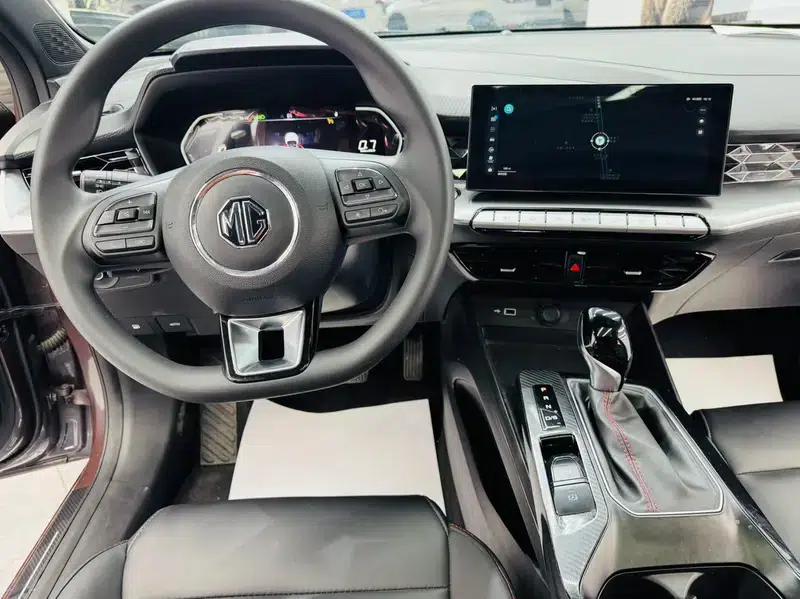 MG5 2022 180DVVT CVT Youth Luxury Edition — миниатюра 10