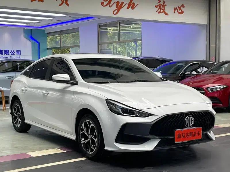 MG5 2023 180DVVT CVT Youth Luxury Edition — миниатюра 3