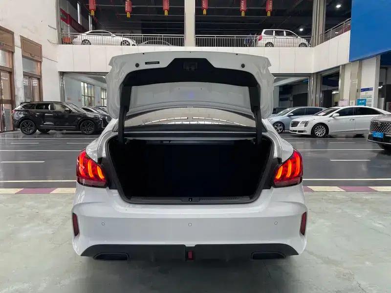 MG5 2023 180DVVT CVT Youth Luxury Edition — миниатюра 7