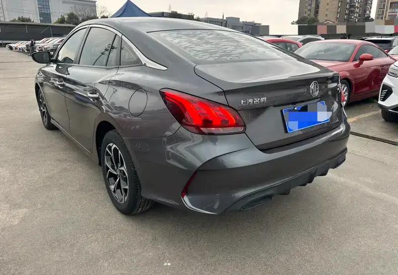 MG5 2021 180DVVT CVT Youth Luxury Edition — миниатюра 4