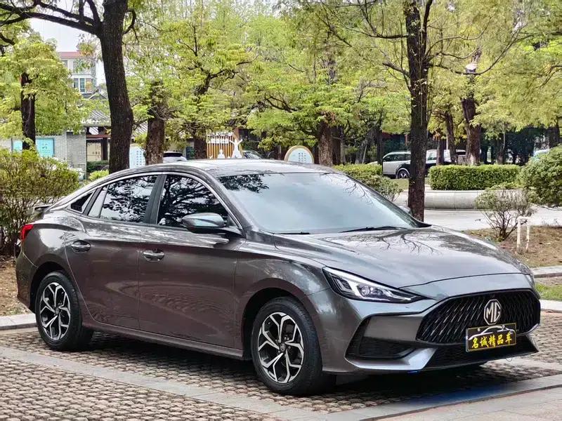 MG5 2021 180DVVT Manual Youth Luxury Edition — миниатюра 3