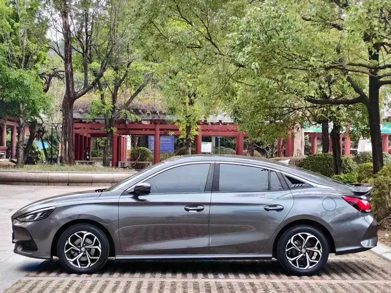 MG5 2021 180DVVT Manual Youth Luxury Edition — миниатюра 4