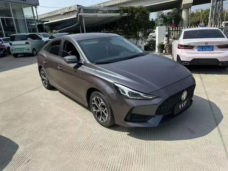 MG5 2022 180DVVT CVT Youth Luxury Edition — миниатюра 3
