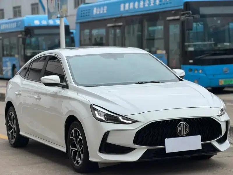 MG5 2021 180DVVT CVT Youth Luxury Edition — миниатюра 3