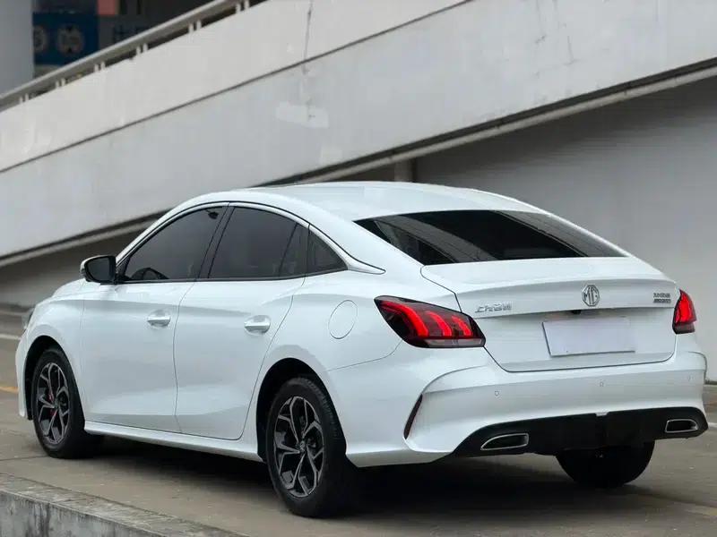 MG5 2021 180DVVT CVT Youth Luxury Edition — миниатюра 4