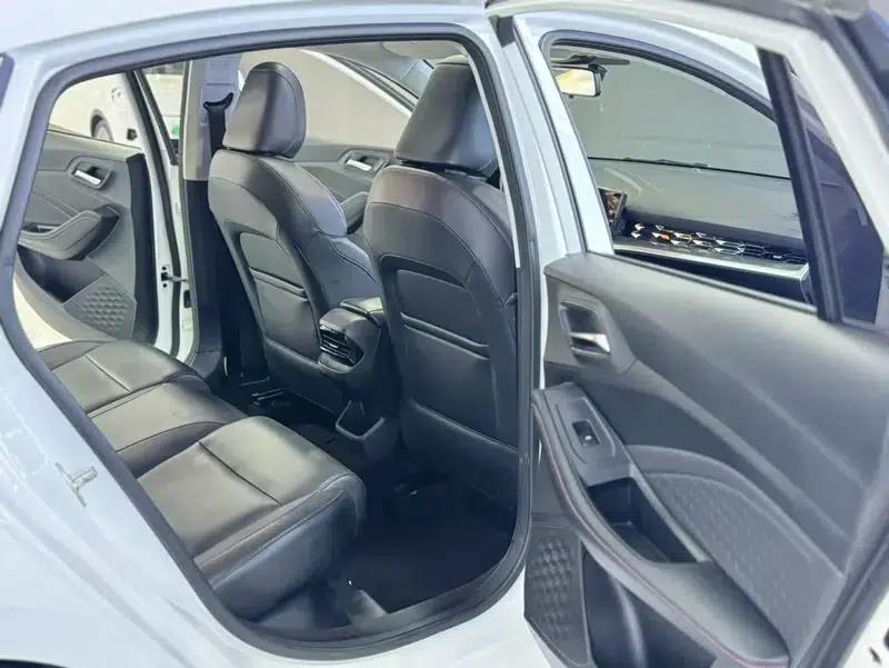 MG5 2022 300TGI DCT Trendy Luxury Edition — миниатюра 18
