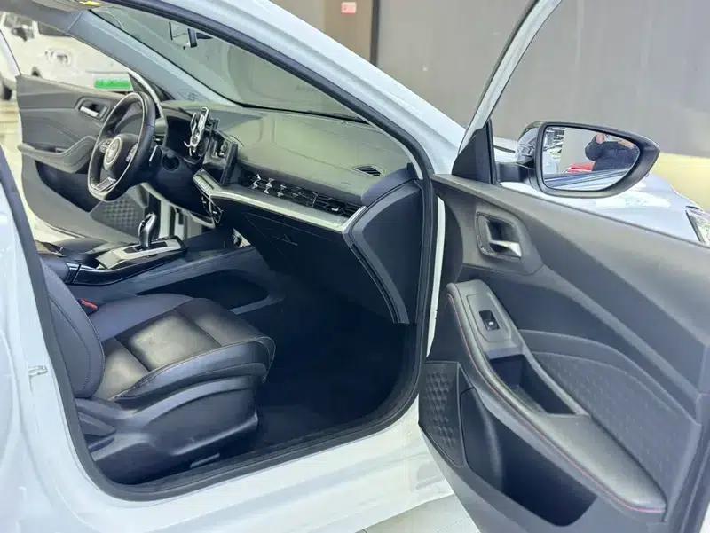 MG5 2022 300TGI DCT Trendy Luxury Edition — миниатюра 10