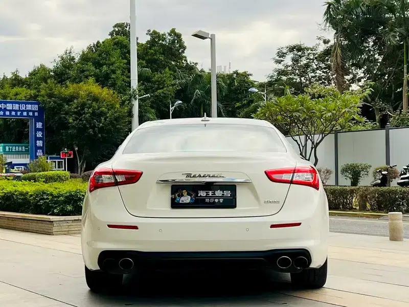 2018 Ghibli 3.0T 350Hp Standard Edition — миниатюра 5