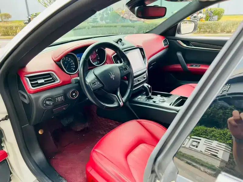 2018 Ghibli 3.0T 350Hp Standard Edition — миниатюра 8