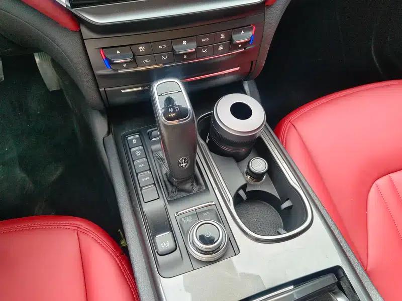 2021 Ghibli 2.0T Edge Edition — миниатюра 12