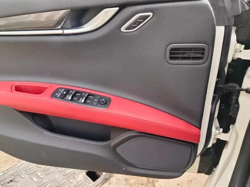 2021 Ghibli 2.0T Edge Edition — миниатюра 8