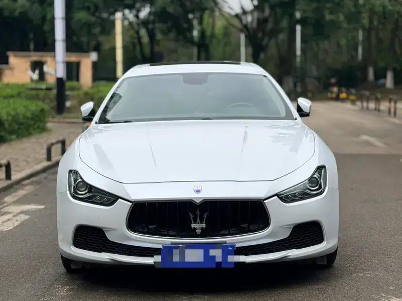 2017 Ghibli 3.0T Standard Edition — миниатюра 2
