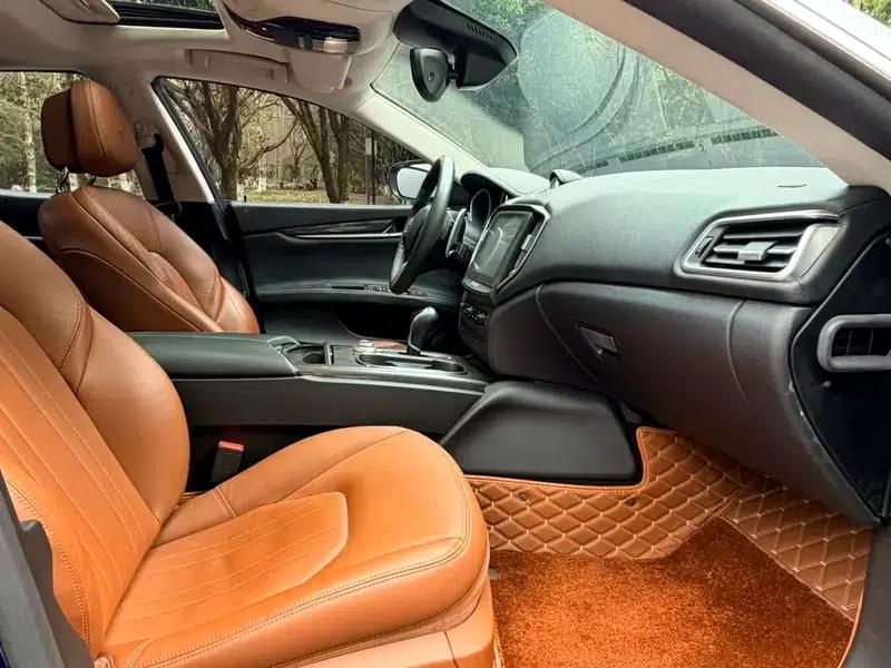 2017 Ghibli 3.0T Standard Edition — миниатюра 14
