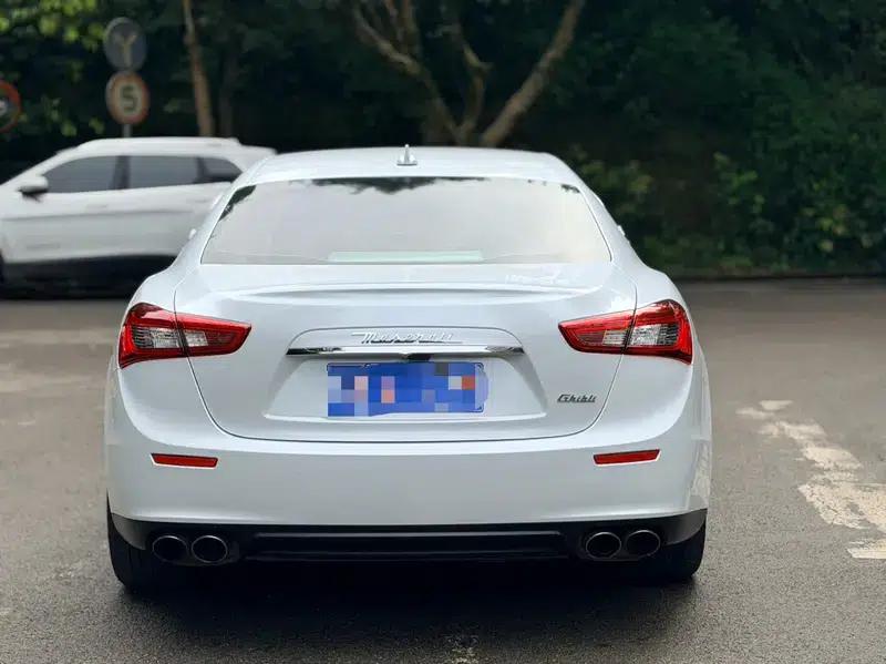 2017 Ghibli 3.0T Standard Edition — миниатюра 6