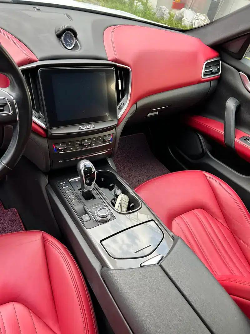 2018 Ghibli 3.0T 350Hp Sport Edition — миниатюра 11