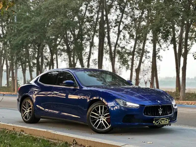 2017 Ghibli 3.0T Standard Edition — миниатюра 3