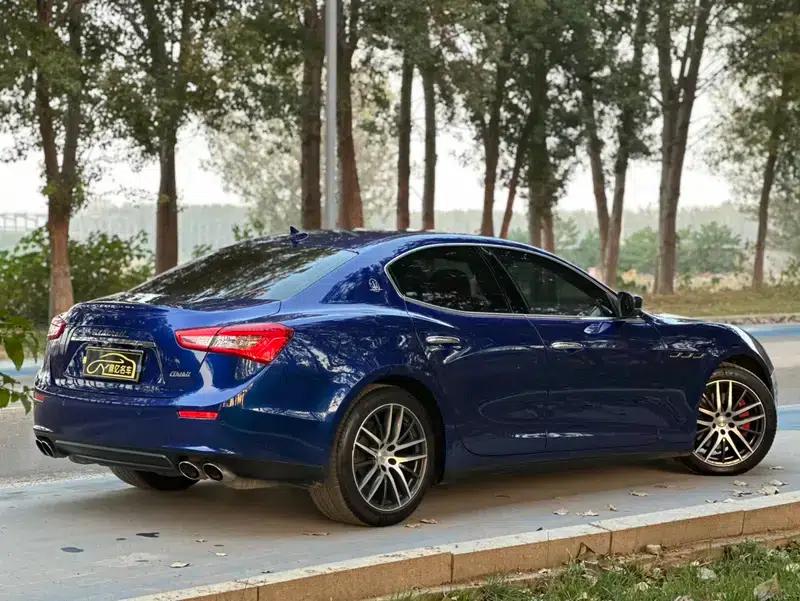 2017 Ghibli 3.0T Standard Edition — миниатюра 7