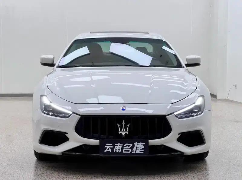 2014 Ghibli 3.0T Standard Edition — миниатюра 2