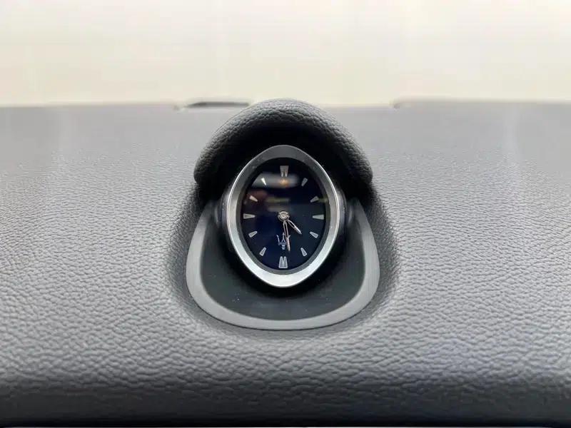 2014 Ghibli 3.0T Standard Edition — миниатюра 18
