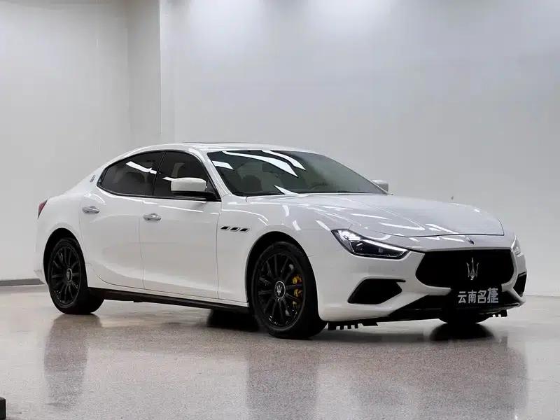 2014 Ghibli 3.0T Standard Edition — миниатюра 3