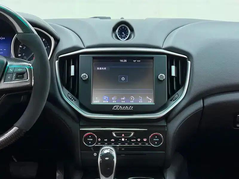 2014 Ghibli 3.0T Standard Edition — миниатюра 22