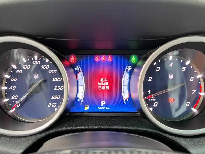 2014 Ghibli 3.0T Standard Edition — миниатюра 23
