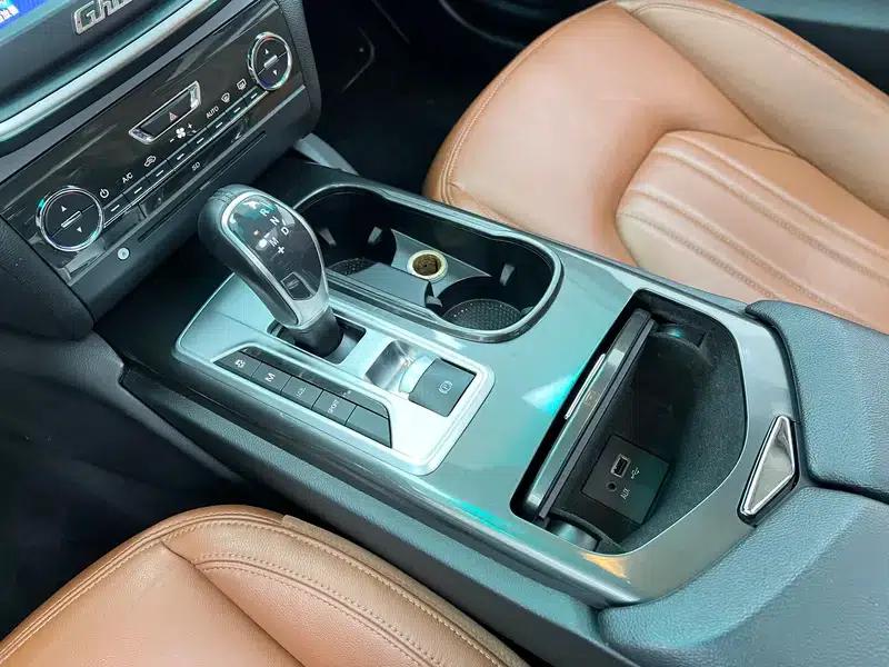 2014 Ghibli 3.0T Standard Edition — миниатюра 25