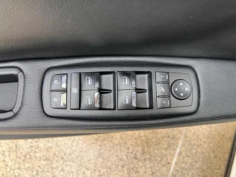 2014 Ghibli 3.0T Standard Edition — миниатюра 36