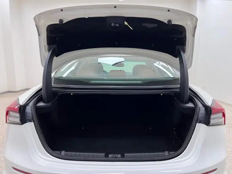 2014 Ghibli 3.0T Standard Edition — миниатюра 37
