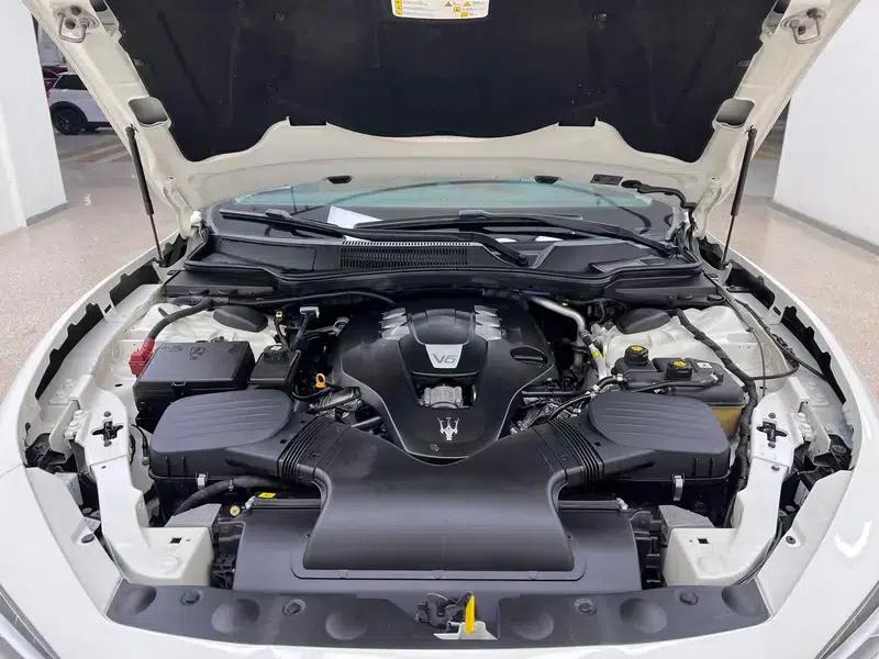 2014 Ghibli 3.0T Standard Edition — миниатюра 8