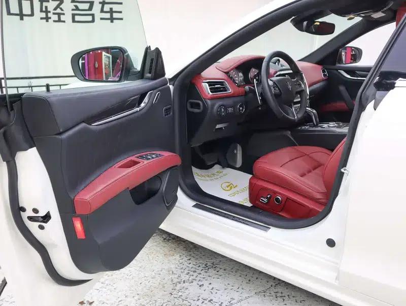 2023 Ghibli 2.0T GT — миниатюра 19