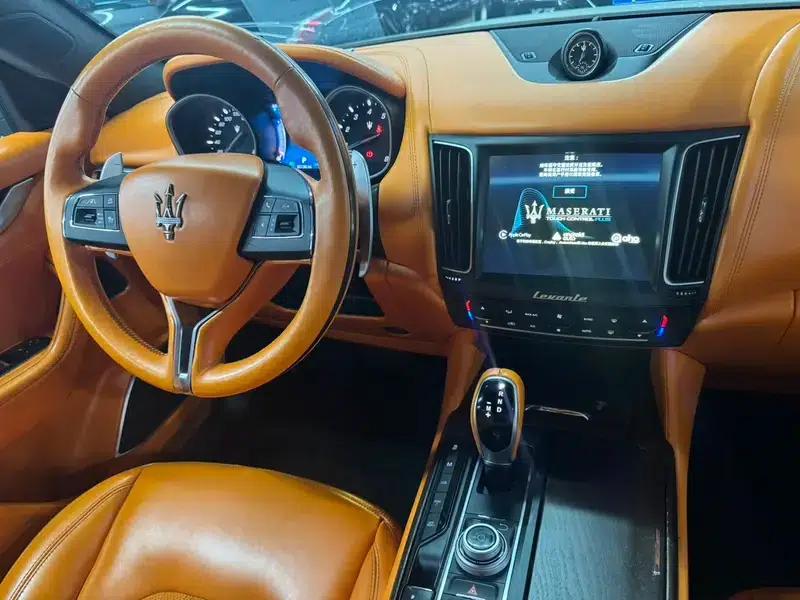 2016 Levante 3.0T — миниатюра 14