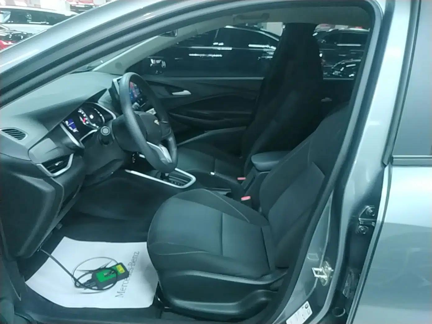 Chevrolet Cavalier 2020 325T Automatic Enjoyment Edition — миниатюра 17