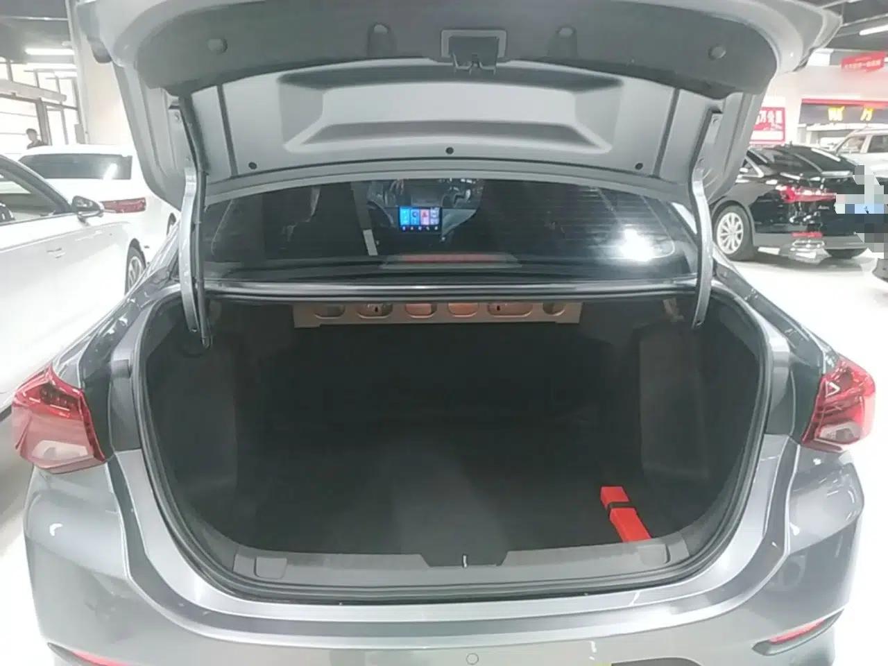 Chevrolet Cavalier 2020 325T Automatic Enjoyment Edition — миниатюра 22