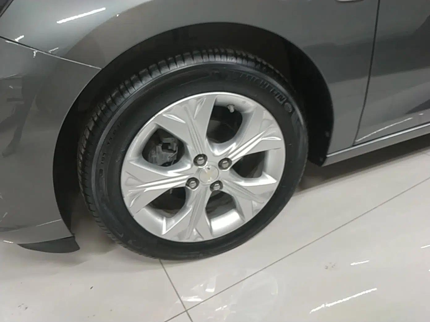 Chevrolet Cavalier 2020 325T Automatic Enjoyment Edition — миниатюра 10