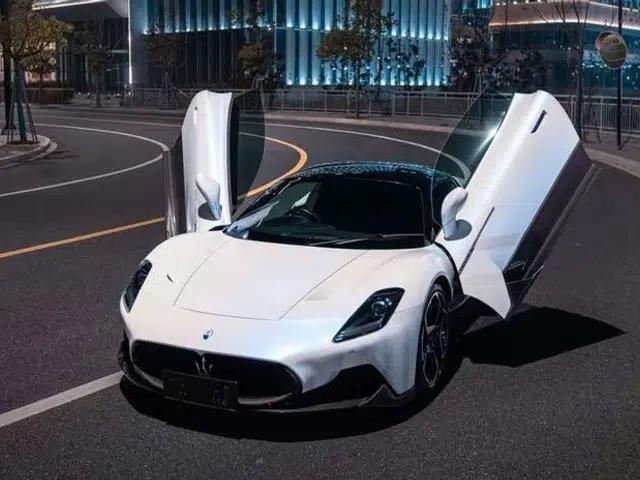 Maserati MC20 2021 3.0T Standard Edition