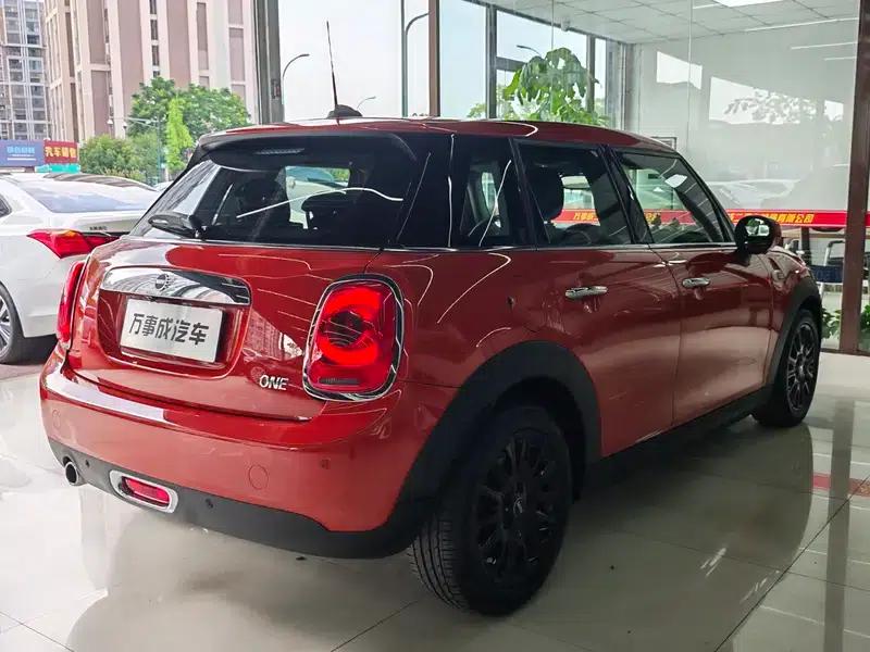 2018 MINI 1.5T ONE PLUS 5-Door — миниатюра 6