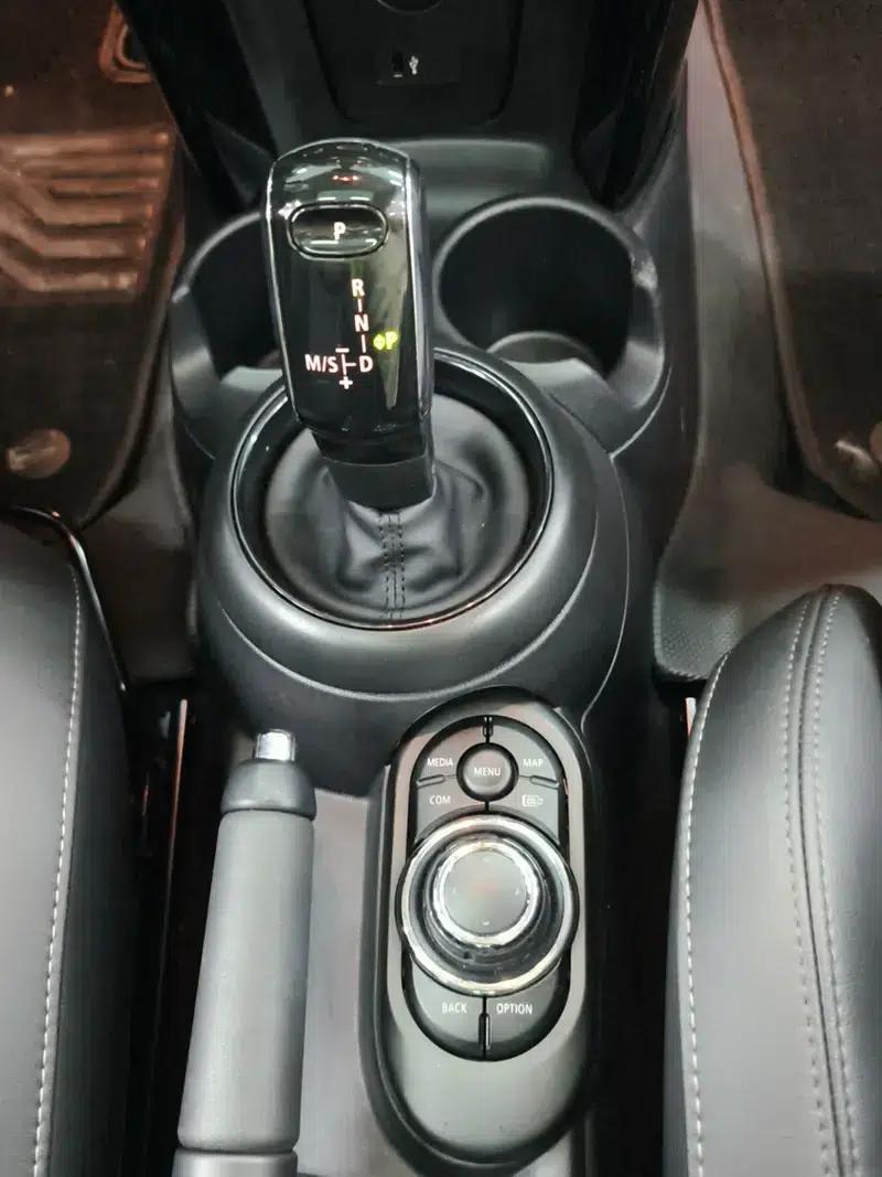 MINI 2022 1.5T COOPER Classic — миниатюра 18