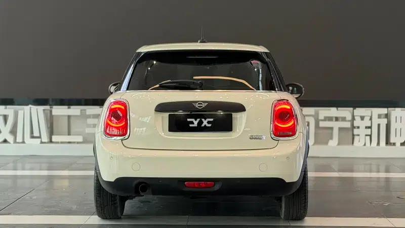 2018 MINI 1.5T ONE PLUS 5-Door — миниатюра 4