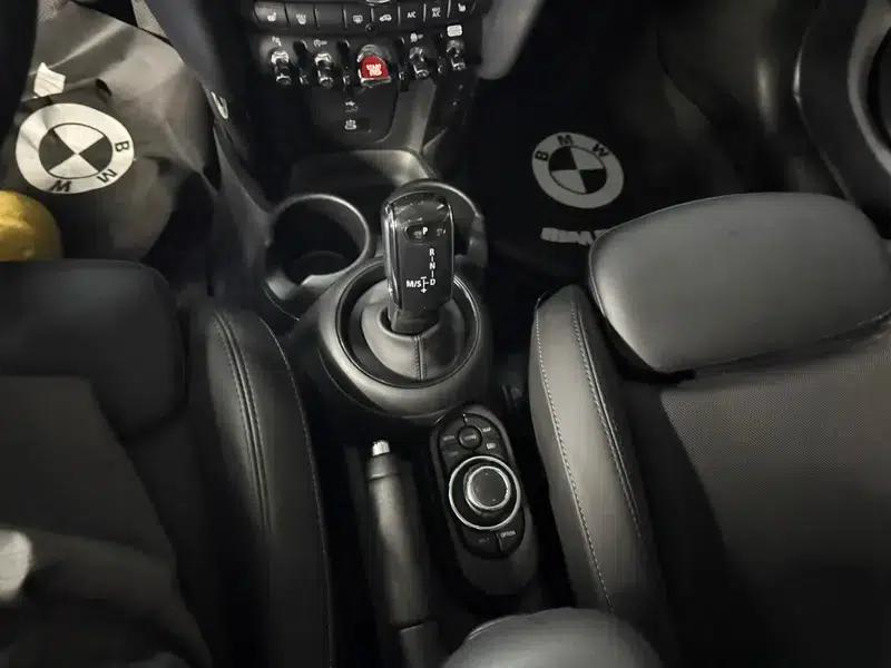 MINI 2023 Facelift 1.5T COOPER Artist 5-Door Edition — миниатюра 14