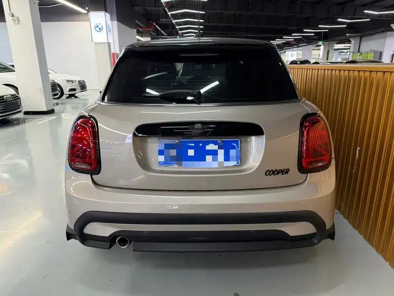 MINI 2023 Facelift 1.5T COOPER Artist 5-Door Edition — миниатюра 5